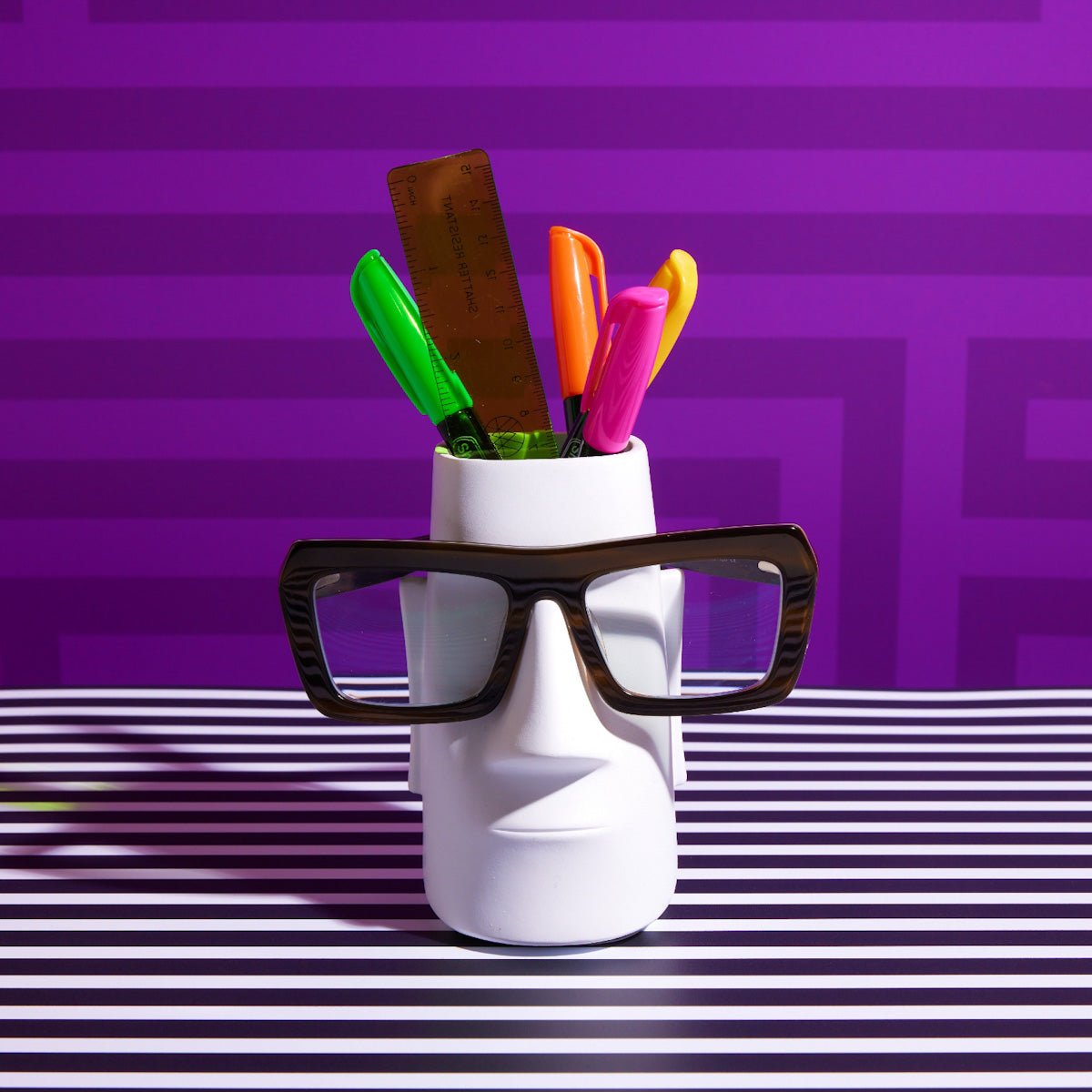 Moai Pen Pot